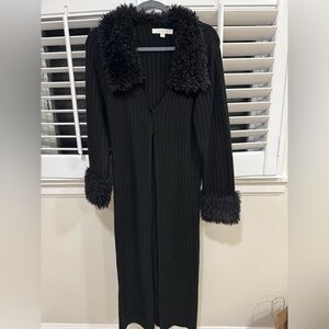 EUC FLATWHITE (Anthropology)Black Long Cardigan with Faux Fur Trim